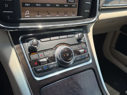 Used 2019 Lincoln Continental Select FWD image 39
