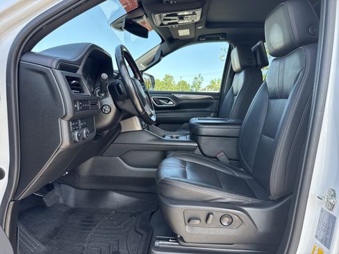 Used 2021 Chevrolet Suburban RST w/ Luxury Package AWD/4WD image 16