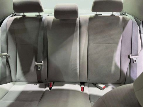 Used 2010 Toyota Corolla LE image 30