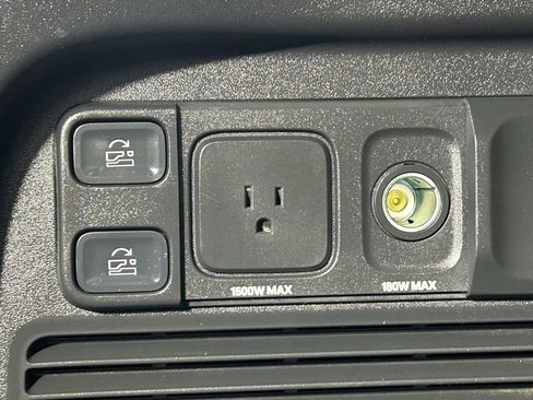Used 2023 Rivian R1S Adventure AWD/4WD image 15