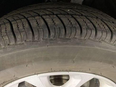 Used 2019 Chevrolet Equinox LT image 17