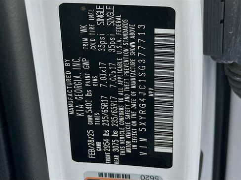 Used 2025 Kia Sorento LX FWD image 12