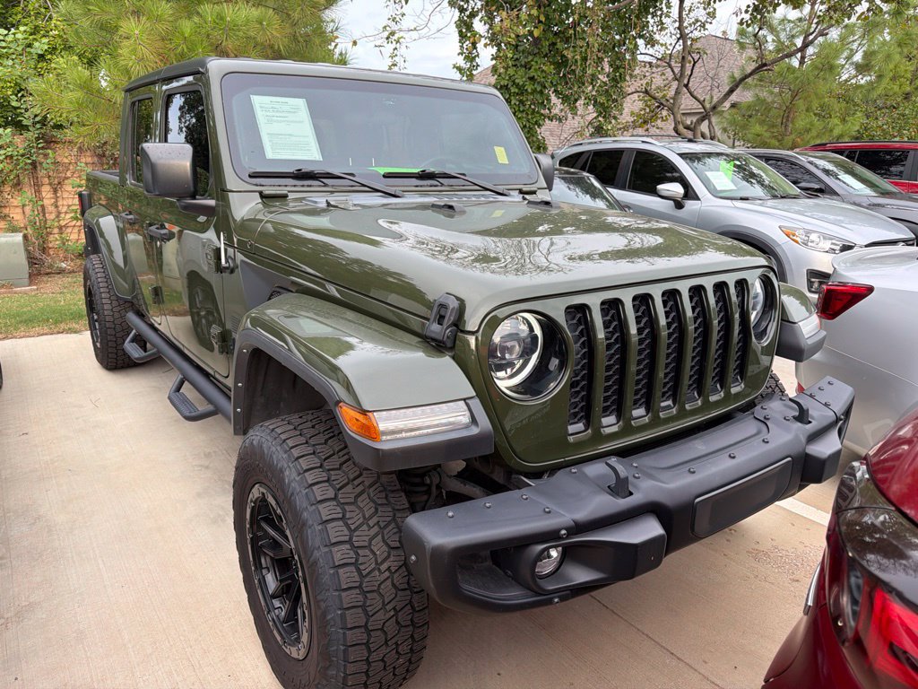 Used 2023 Jeep Gladiator Sport AWD/4WD image 2