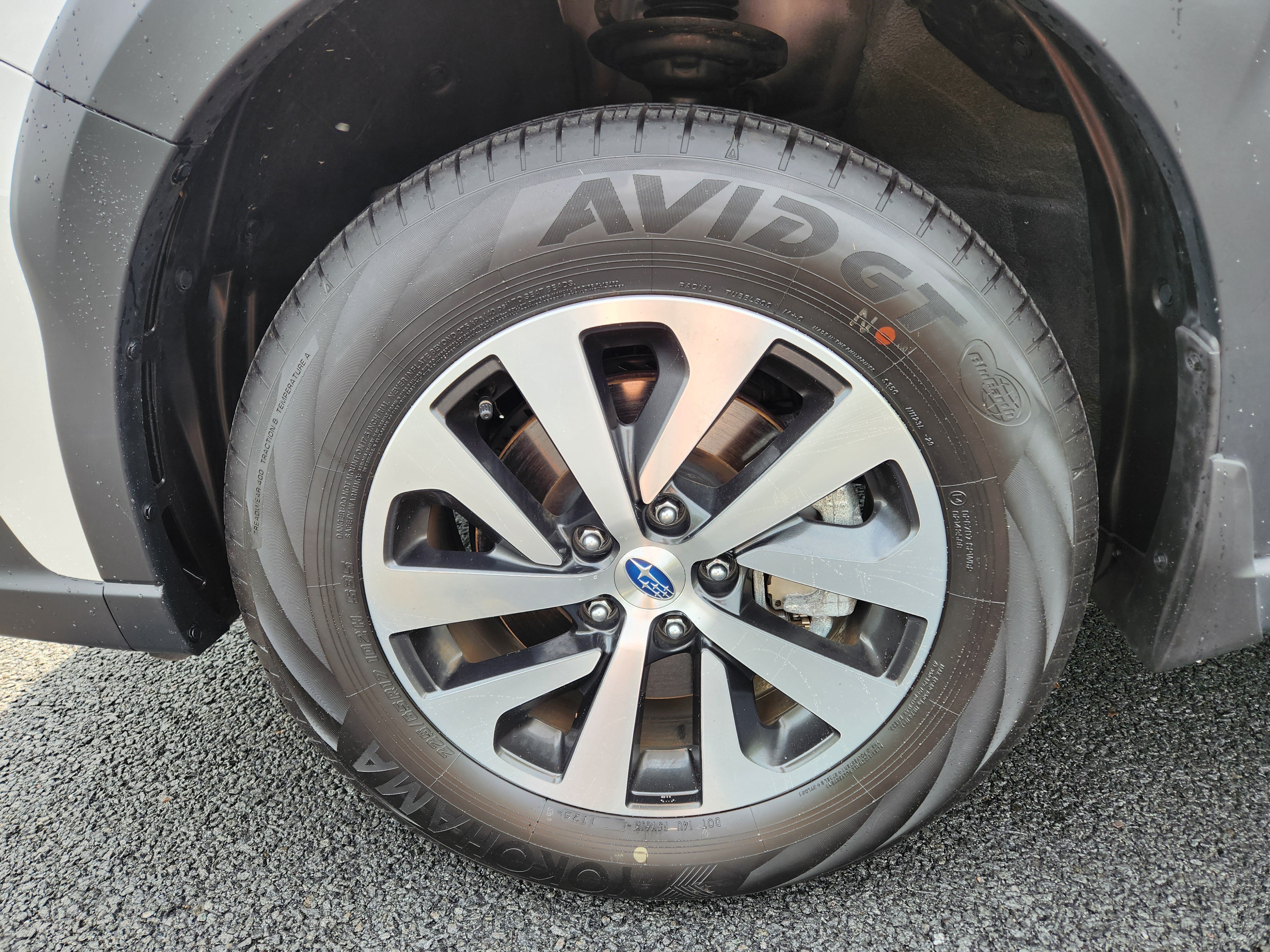 Certified 2025 Subaru Outback Premium AWD/4WD image 7