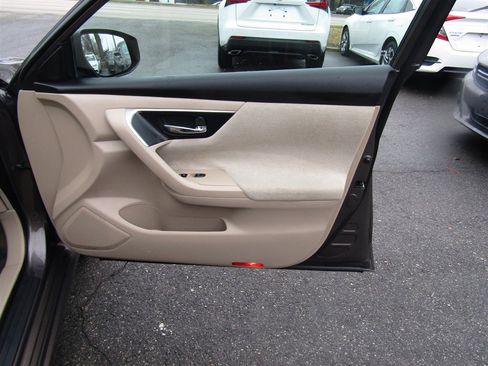 Used 2013 Nissan Altima 2.5 SV w/ 2.5SV Convenience Pkg image 19