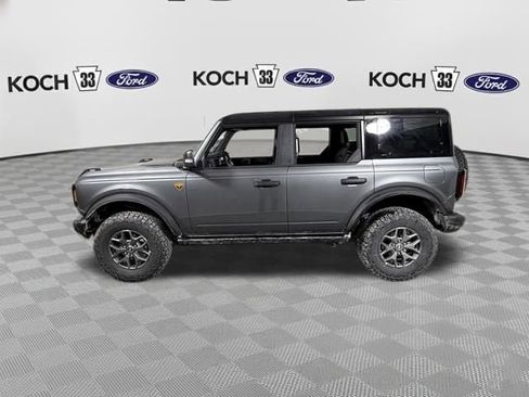 New 2025 Ford Bronco Badlands image 2