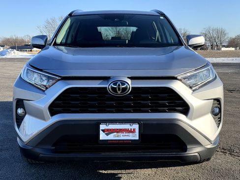 Used 2021 Toyota RAV4 XLE w/ Convenience Package image 8