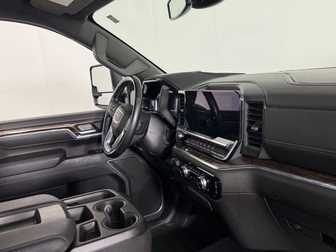 Used 2024 GMC Sierra 2500 SLE image 31