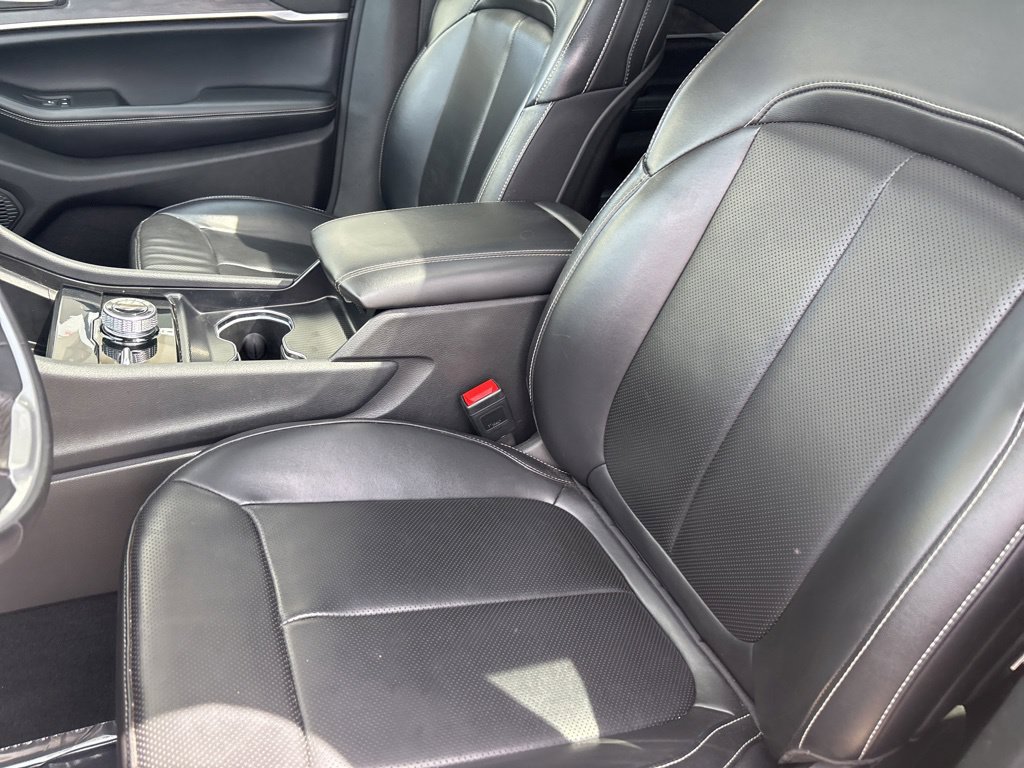Used 2024 Jeep Grand Cherokee Limited w/ Luxury Tech Group II AWD/4WD image 25