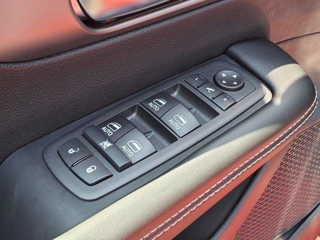 New 2027 Chrysler Pacifica Limited FWD image 21