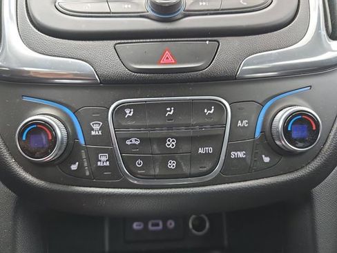 Used 2019 Chevrolet Equinox LT image 31