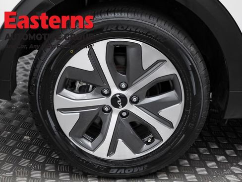 Used 2022 Kia Niro EX w/ Cold Weather Package image 29