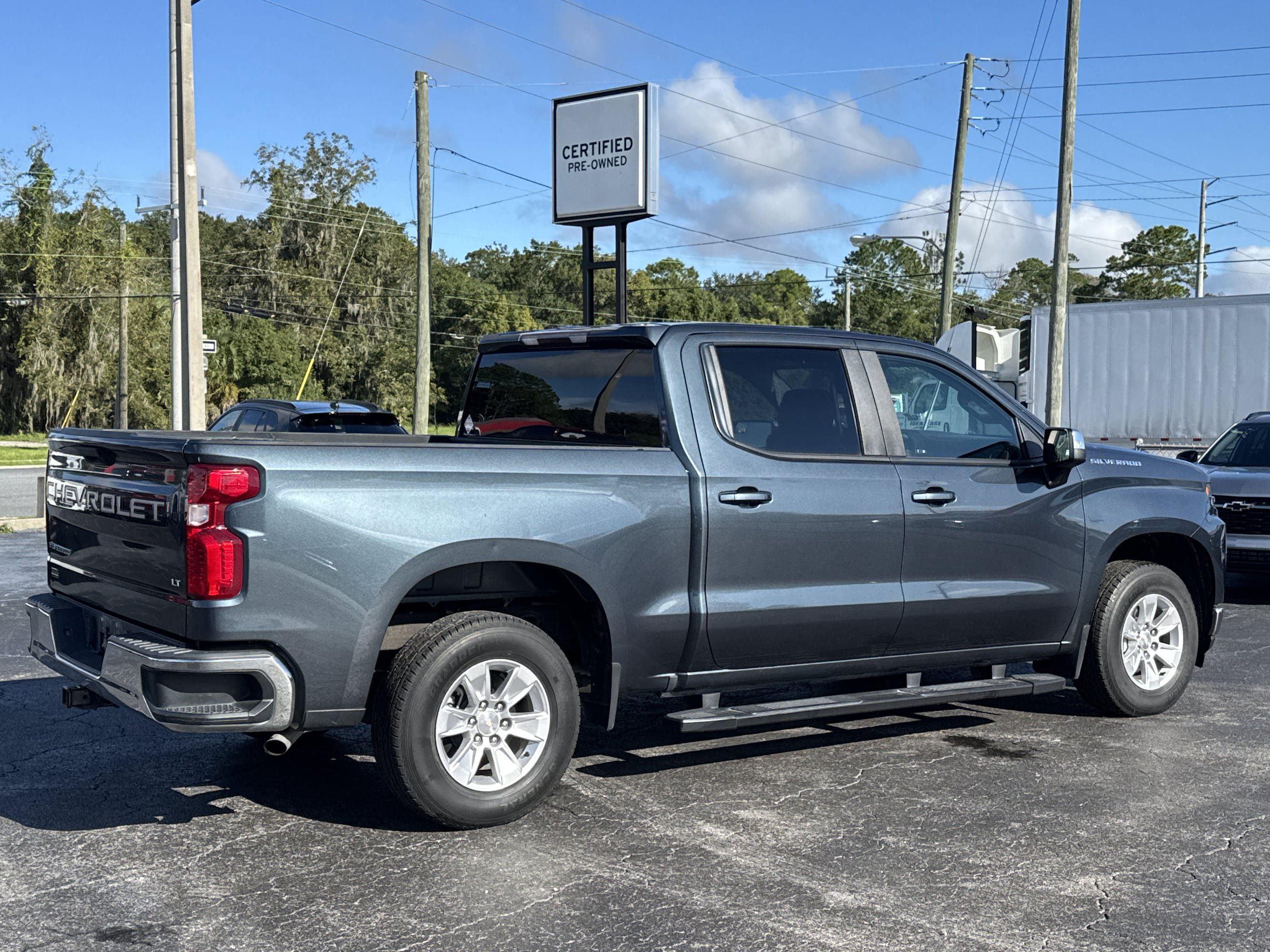 Used 2020 Chevrolet Silverado 1500 LT w/ Trailering Package RWD image 9