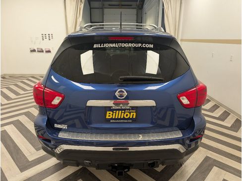 Used 2018 Nissan Pathfinder SL AWD/4WD image 25