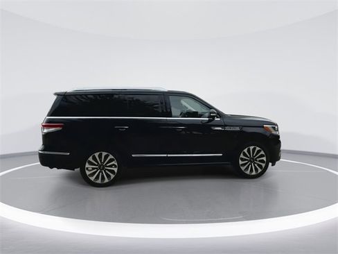 New 2024 Lincoln Navigator Reserve image 8