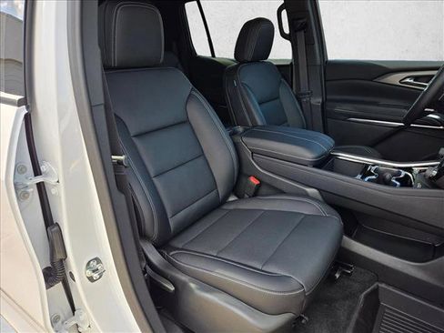 New 2026 Chevrolet Traverse LT image 19