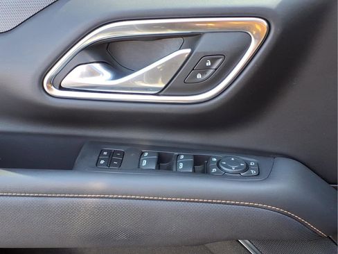 Used 2024 GMC Yukon XL AT4 w/ AT4 Premium Package image 21