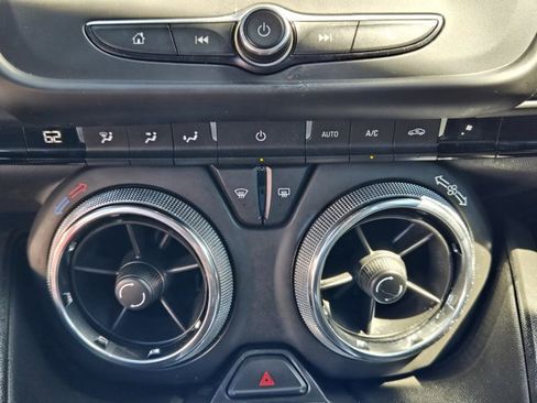 Used 2019 Chevrolet Camaro LT image 17