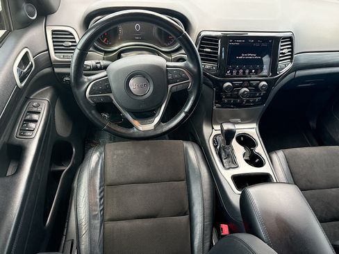 Used 2021 Jeep Grand Cherokee Laredo X RWD image 17