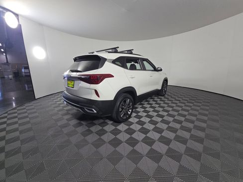 Used 2023 Kia Seltos S image 32