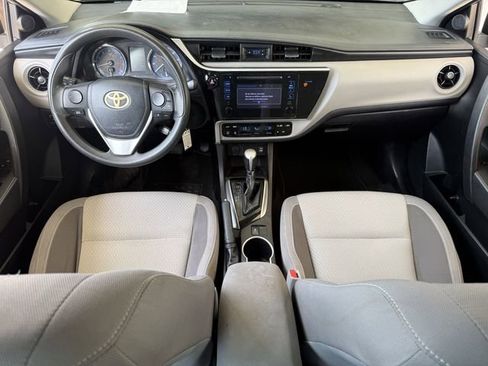 Used 2019 Toyota Corolla LE FWD image 11