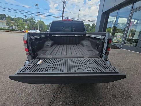 Used 2023 Nissan Frontier PRO-4X w/ Pro Convenience Package AWD/4WD image 12