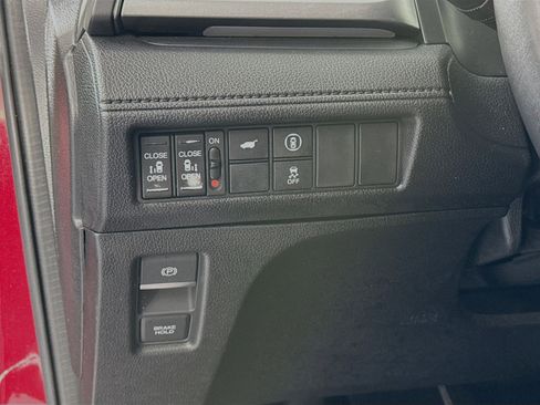 Certified 2023 Honda Odyssey Sport image 10