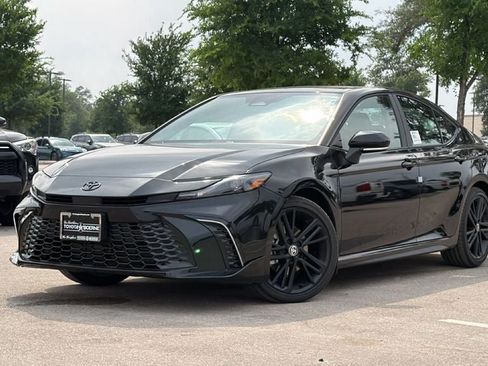 New 2026 Toyota Camry Hybrid FWD image 33
