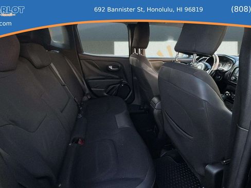Used 2017 Jeep Renegade Altitude FWD image 13