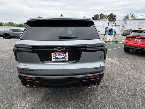 New 2026 Chevrolet Traverse RS image 6