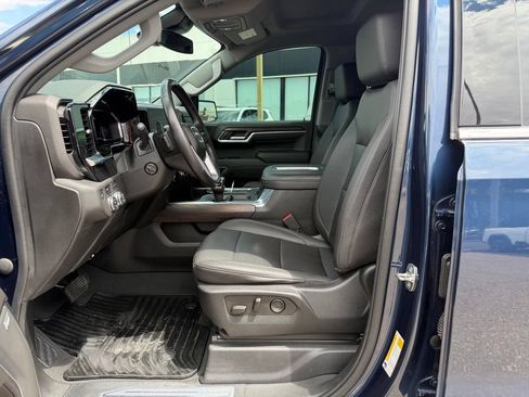 Used 2022 GMC Sierra 1500 SLT w/ SLT Convenience Package AWD/4WD image 10