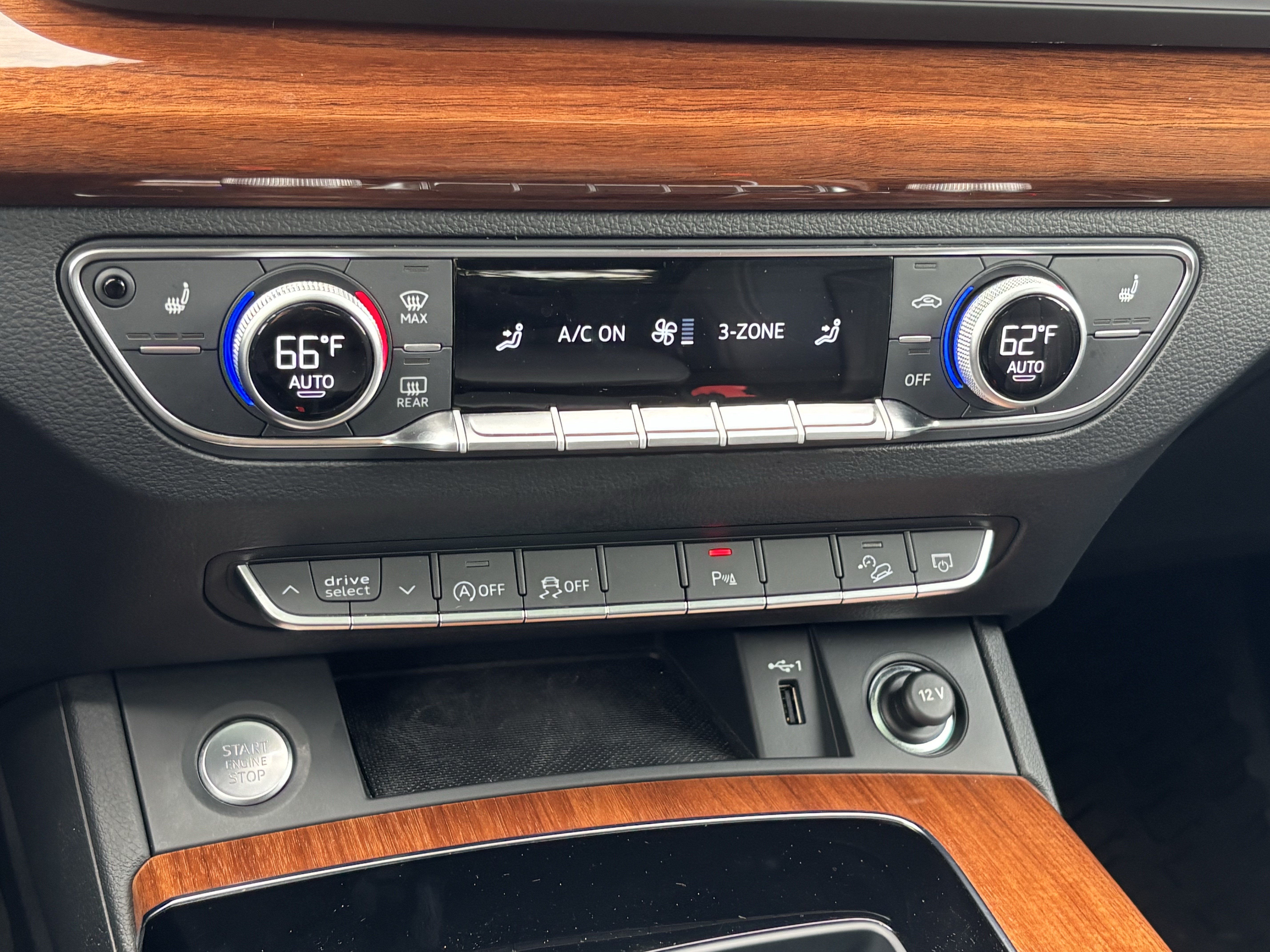 Certified 2023 Audi Q5 2.0T Premium w/ Convenience Package AWD/4WD image 30