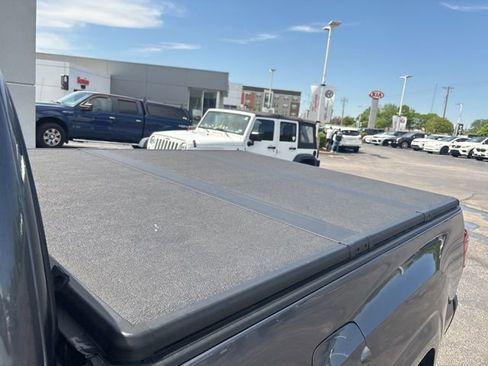 Used 2022 Toyota Tacoma SR image 6