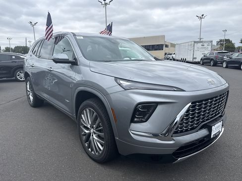 New 2026 Buick Enclave Avenir image 4