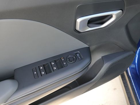 New 2025 Kia K4 LXS image 12