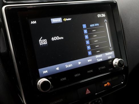 Used 2025 Mitsubishi Outlander Sport SE image 3