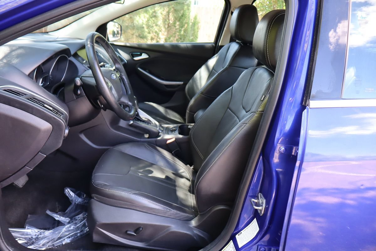 Used 2014 Ford Focus Titanium FWD image 19