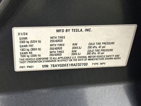 Used 2024 Tesla Model Y Long Range AWD/4WD image 12