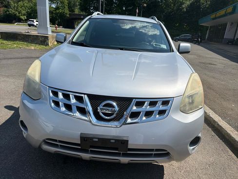 Used 2012 Nissan Rogue SV AWD/4WD image 2