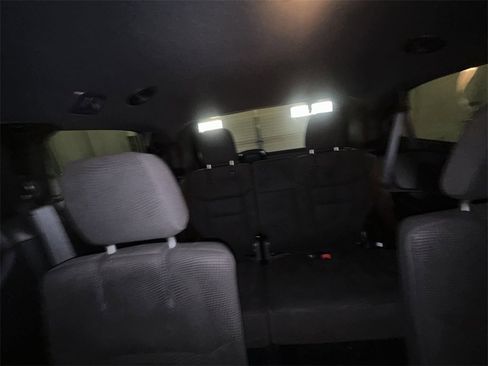 Used 2020 Dodge Grand Caravan SE image 28