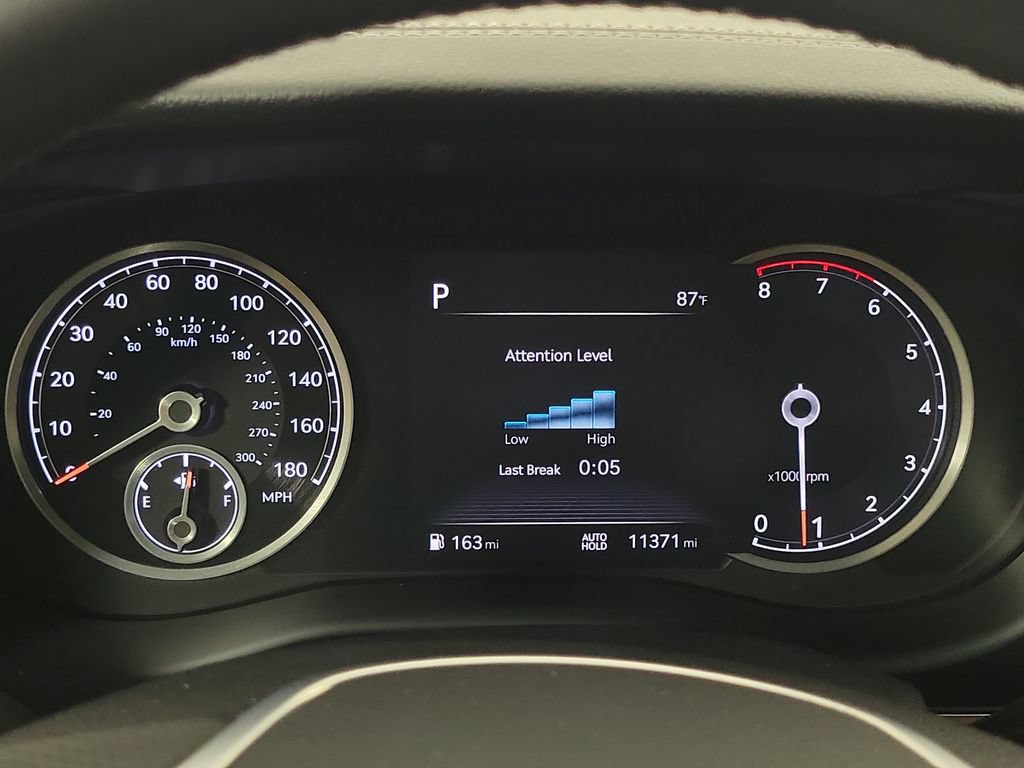 Used 2023 Genesis G70 2.0T RWD image 25