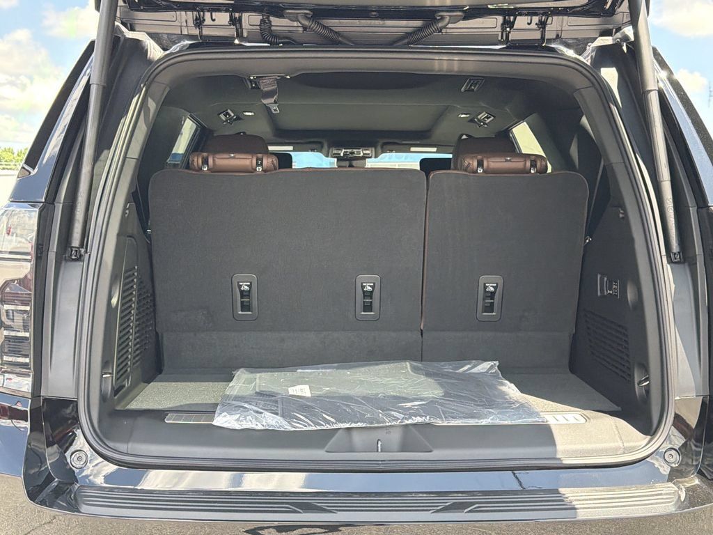 New 2026 Chevrolet Tahoe High Country AWD/4WD image 22