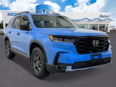 New 2025 Honda Pilot TrailSport image 10