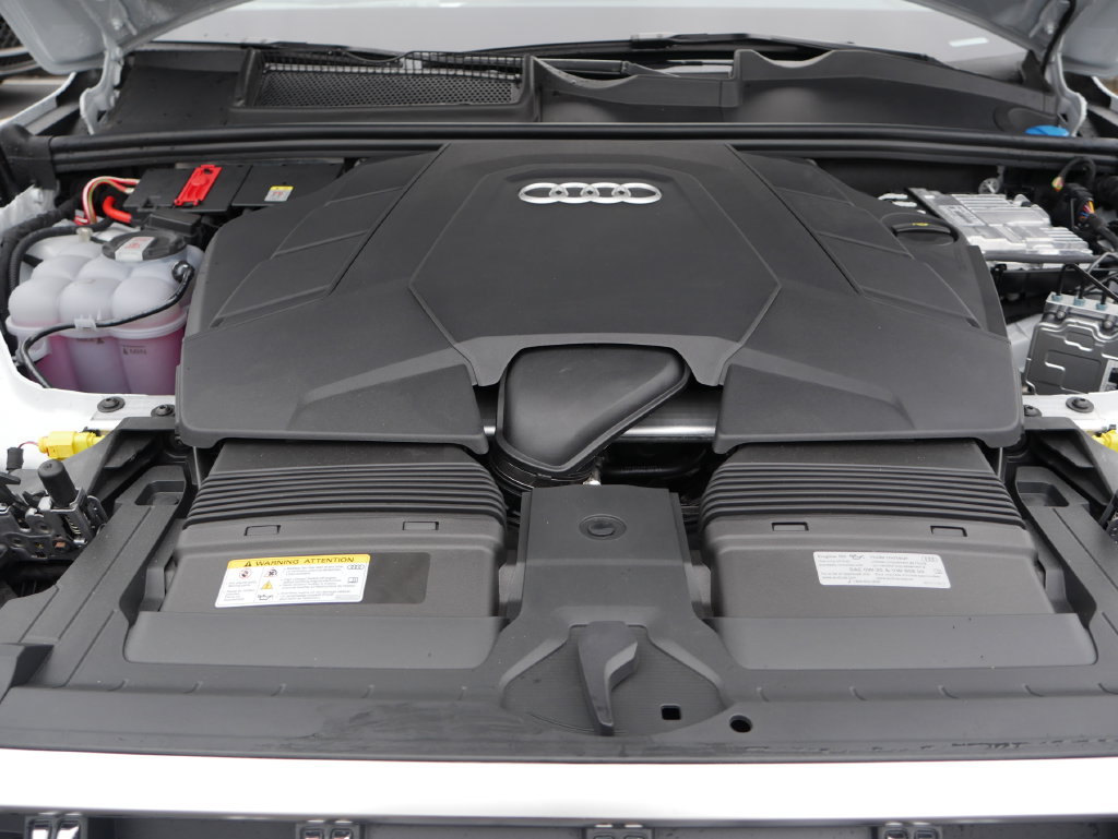 Used 2025 Audi Q7 3.0T Premium Plus w/ Premium Plus Package AWD/4WD image 13