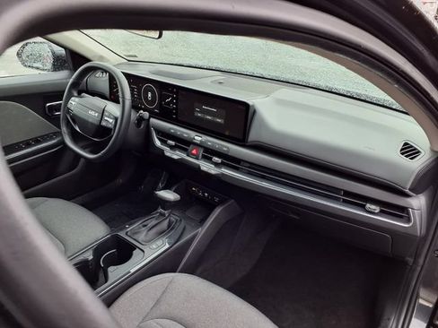Used 2025 Kia K4 EX FWD image 93