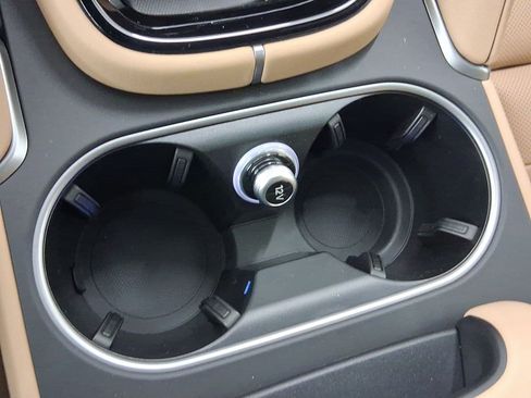 New 2025 Porsche Cayenne E-Hybrid image 28