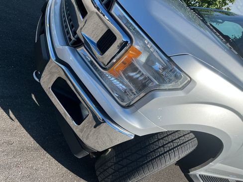 Used 2018 Ford F150 XLT w/ Equipment Group 302A Luxury AWD/4WD image 36