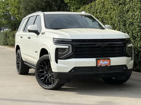 New 2026 Chevrolet Tahoe High Country AWD/4WD image 3