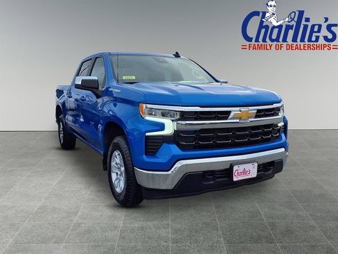 Used 2025 Chevrolet Silverado 1500 LT image 3