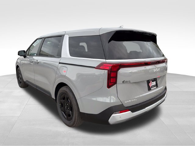 New 2027 Kia Carnival FWD image 5